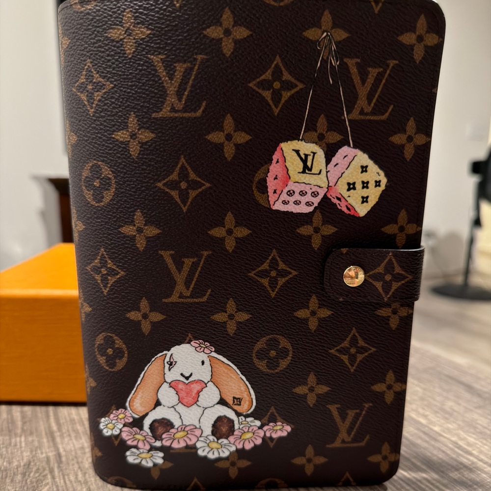 Louis Vuitton Monogram Canvas Agenda Cover!